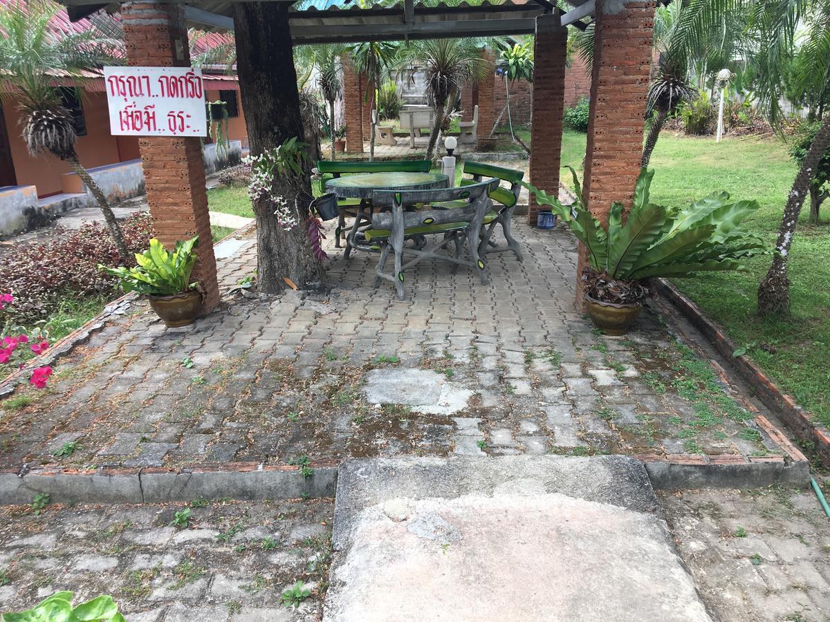Sunshine Guesthouse Mae Sot Exterior photo